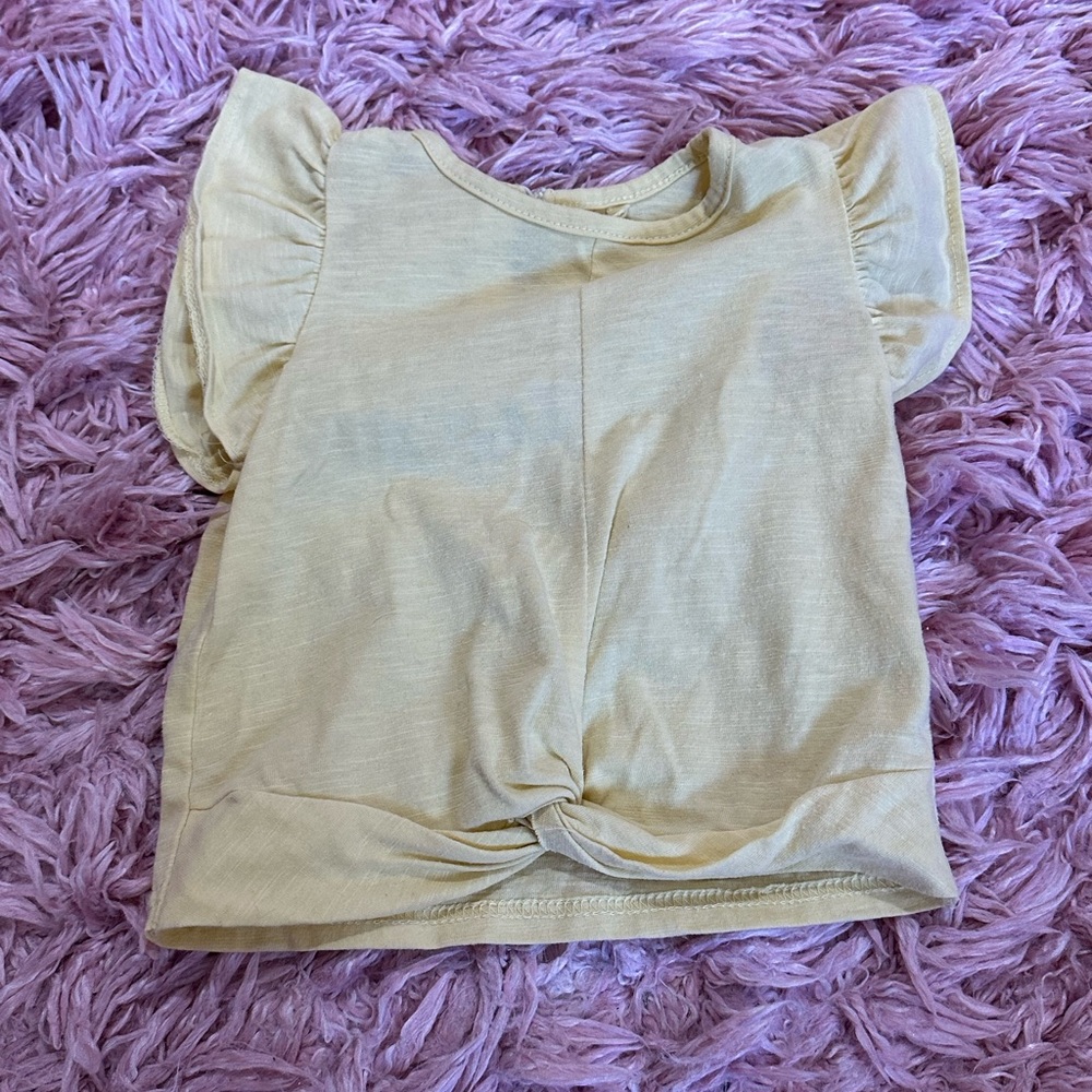 Jessica Simpson Light Yellow Short Sleeve Knot Front Tee